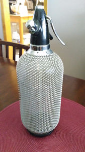 s Seltzer Bottle, Beautiful (Incl. all attachments)
