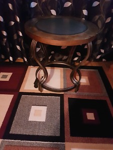 2 END Tables perfect condition