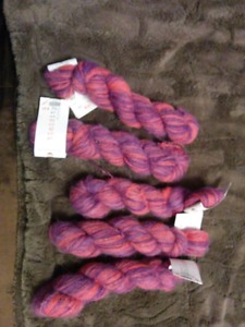 5 skenes of yarn