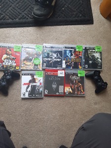 8 Playstation 3 games + 2 controllers