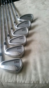 Adams Golf 6 Irons and a Hybrid in EUC!