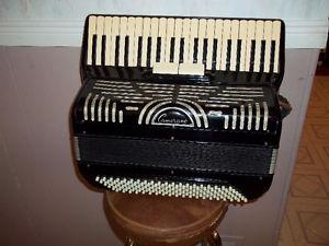 Camerano Accordion - Made In Italy