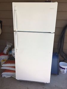 Cheap working fridge/freezer!
