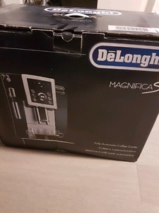 Delonghi esspresso machine Magnifica S