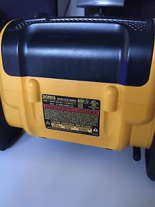 Dewalt DCR018 radio