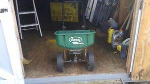 Fertilizer Spreader