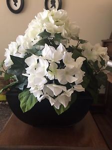 Flower Arrangement - white large flowers