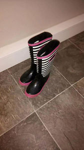 Girls rain boots size 2