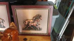 Horse ornaments and pictures