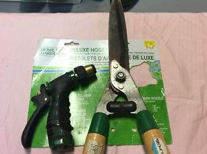Hose nozzle and lawn clippers