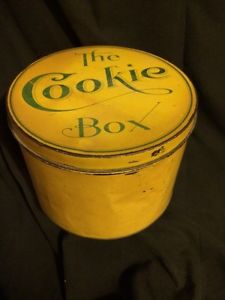 Large Collector Cookie Tin
