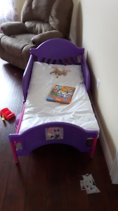 Minney Mouse toddler bed