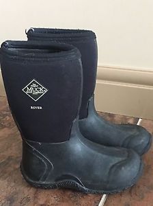 Muck Boots - size 1