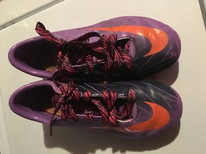 NIKE YOUTH soccer cleats