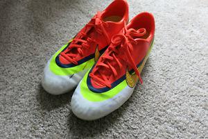 Nike Mercurial Soccer Cleats - Size 6