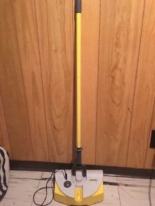 Rechargeable carpet sweeper