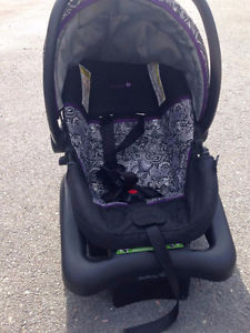 Safety First Baby Car Seat - Expires Jan 1st .