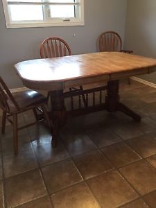 Solid Oak table and 6 chairs