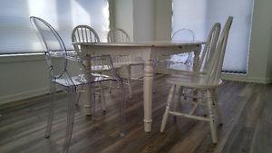 Solid oak table & 6 chairs