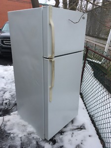 Used fridge 150$ obo