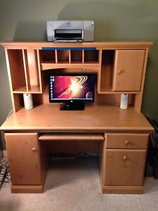 Very Nice Functional Desk with Hutch