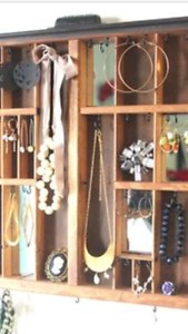 Wanted: Wanted jewelry and accessories