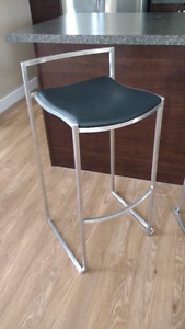 2 Bar stool chairs