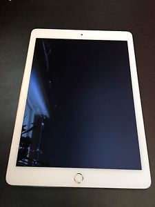 32gb iPad Air 2 Gold Mint condition