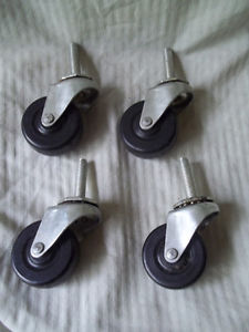 4 - Castors