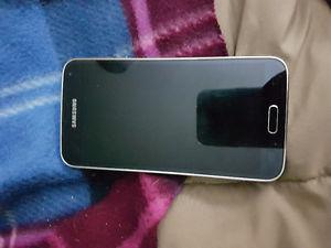 Brand New Samsung Galaxy 5S plus extra battery and otterbox