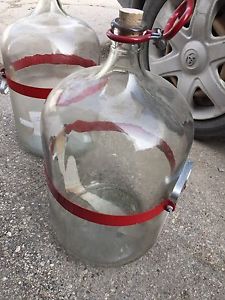 Carboys with handles