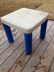 Children's play Table