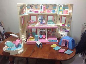 Dollhouse with all the accessories
