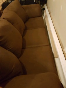 Excellent Condition 7 ft Brown Couch and Loveseat