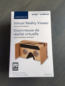 Insignia Virtual Reality Viewer for Smartphone