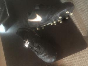 Lightly used outdoor Nike soccer cleats