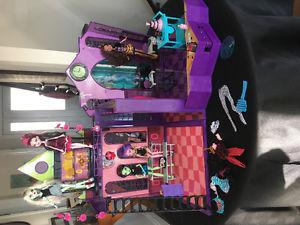 Monster High playsets and dolls