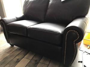New leather loveseat and 2 chairs $