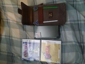 Selling 2 week old (new 3ds xl)
