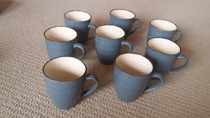Set of 8 coffee mugs