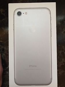 Silver iPhone 7 32gb