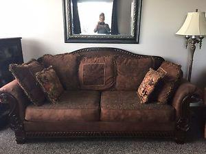 Sofa/Loveseat