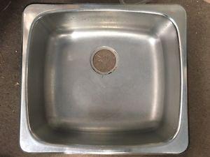 Stainless steal kitchen sink + faucet