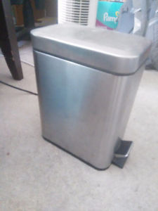 Stainless steel trash bin