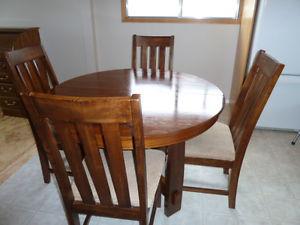TABLE & CHAIRS - SOLID WOOD