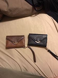 Wanted: Aldo phone clutches (2)