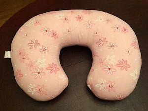 Wanted: Nursing pillow $5 each