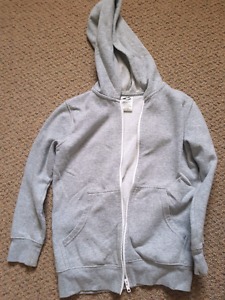 gray zip up hoodie