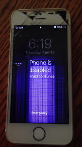 iphone 5s, needs screen replacement