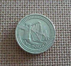1 pound  UK coin - Forth Railway Bridge
